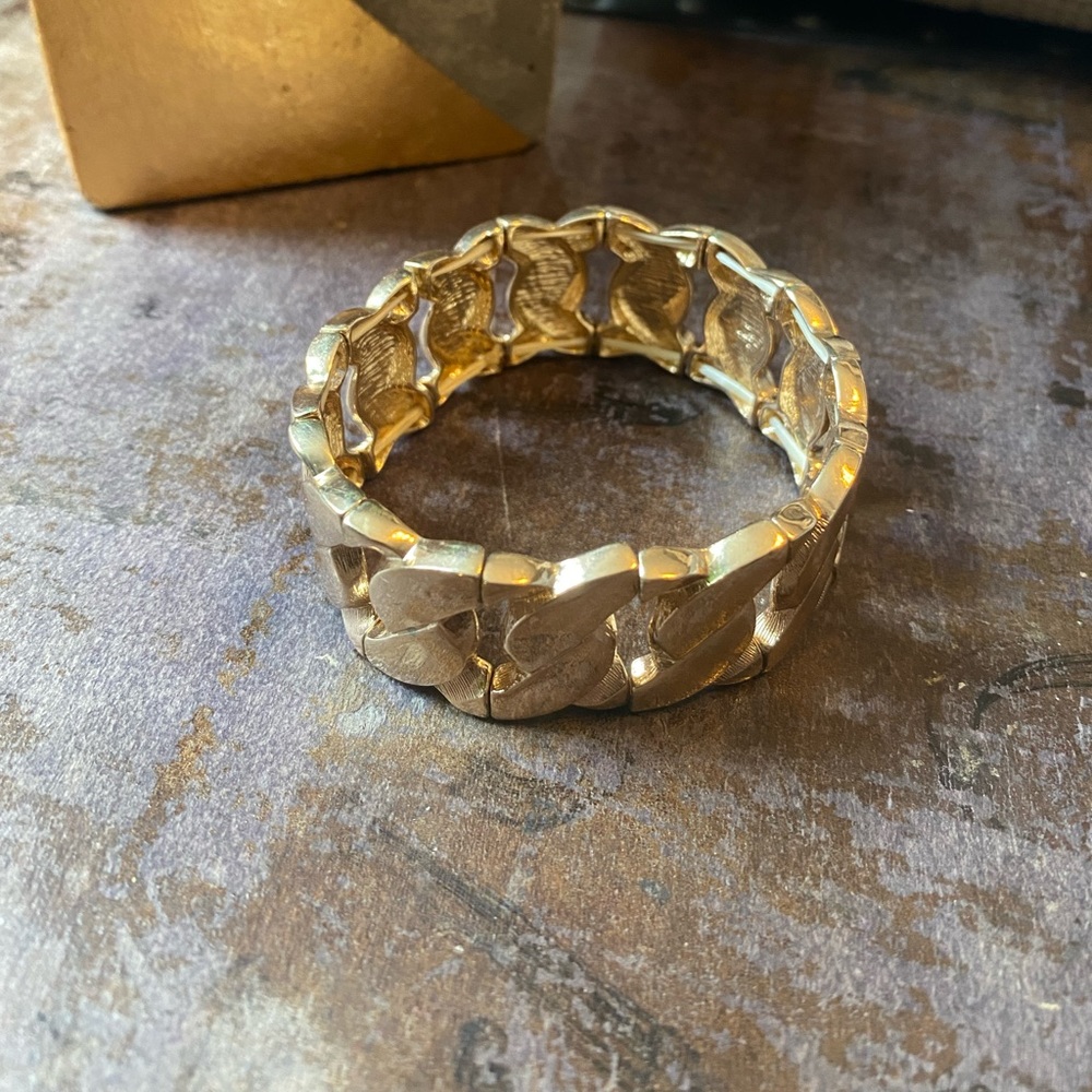 ⭐️ FREE add on - Mendocino - Gold Chain Bangle Bracelet